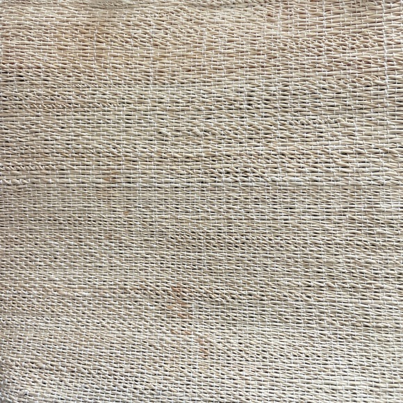 Small Boho Chic Wood Handle Puka Shell Handbag - Picture 4 of 10